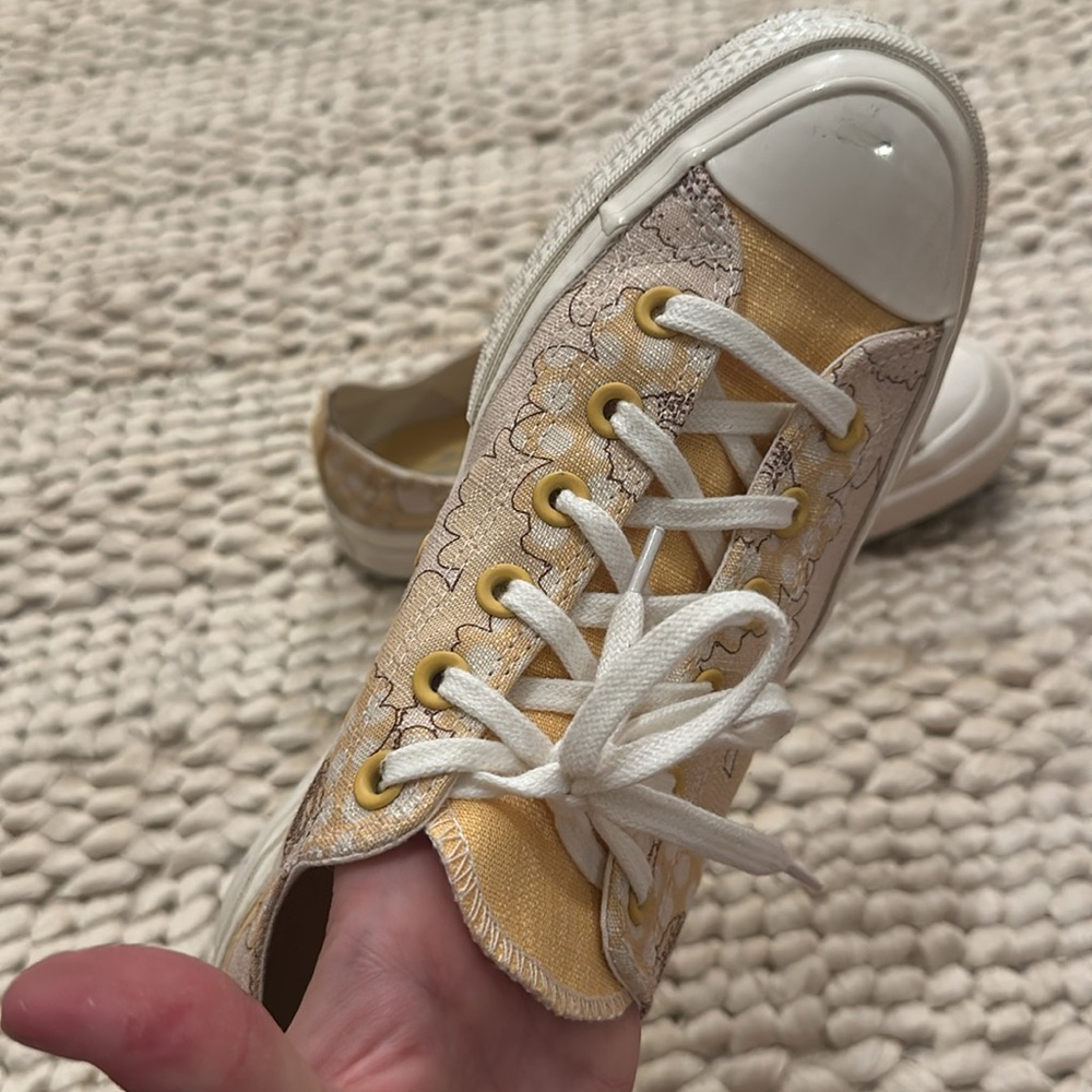 Converse Chuck Taylor - image 2